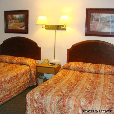 Overton Motel Livingston Habitación foto